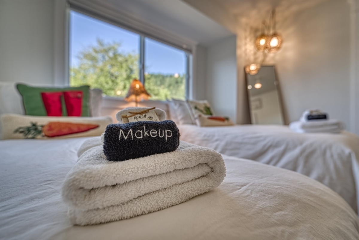 Oregon Wine Getaway for 6