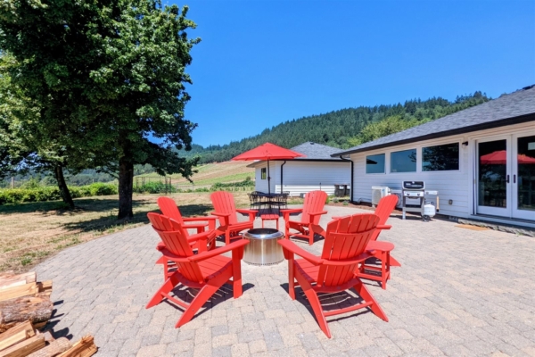 Oregon Wine Getaway for 6