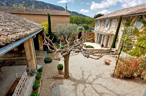 Perfect Provence For 10