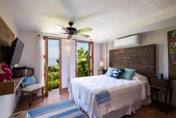 Enchanting Puerto Vallarta for 8