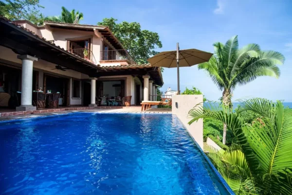 Enchanting Puerto Vallarta for 8