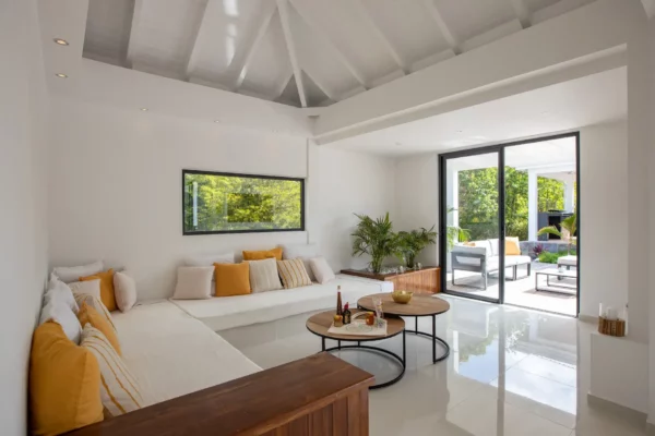 Modern St. Martin for 4