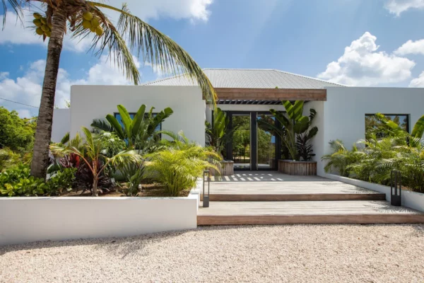 Modern St. Martin for 4